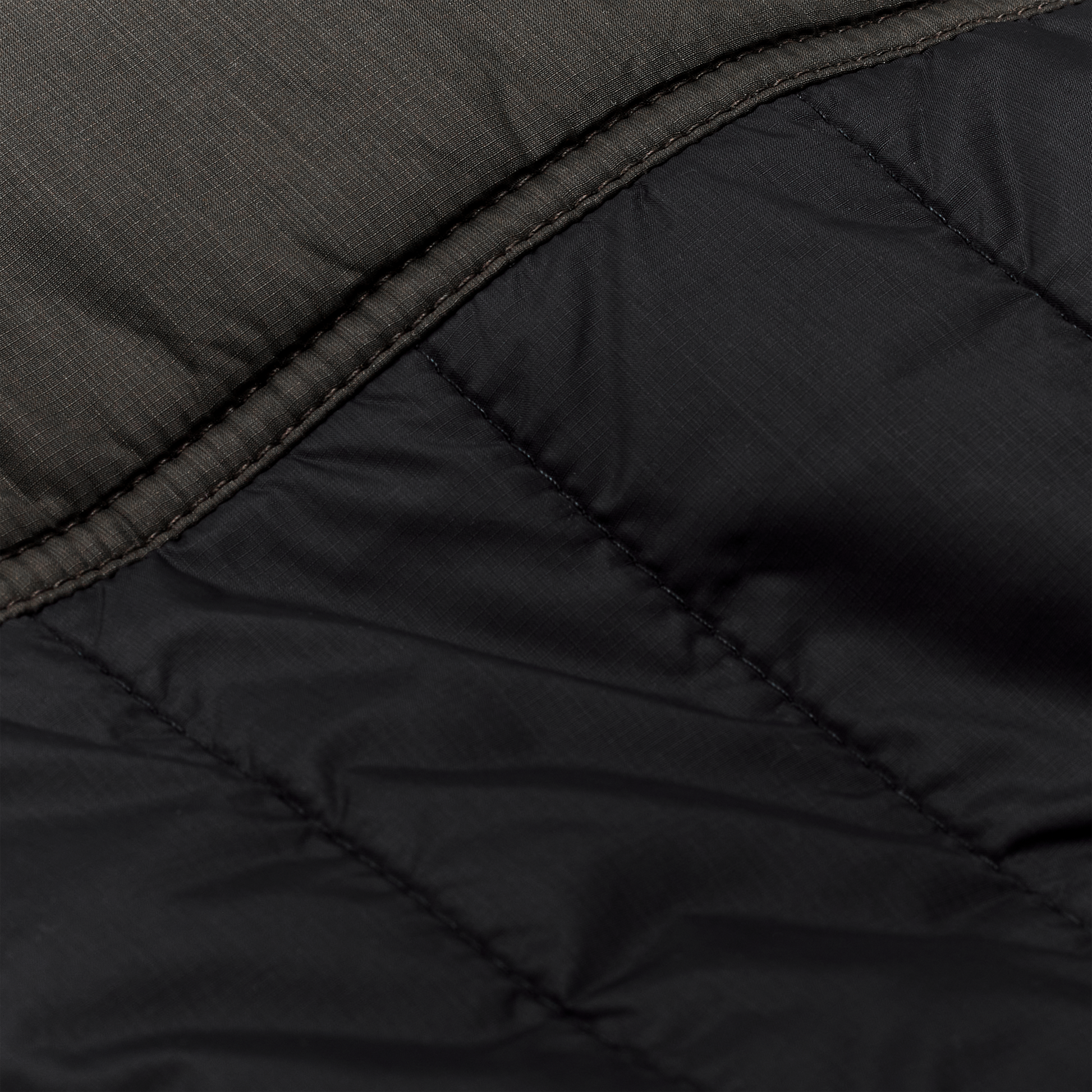 Alternate view of the Filson Ultralight Vest - Black / Olive Gray